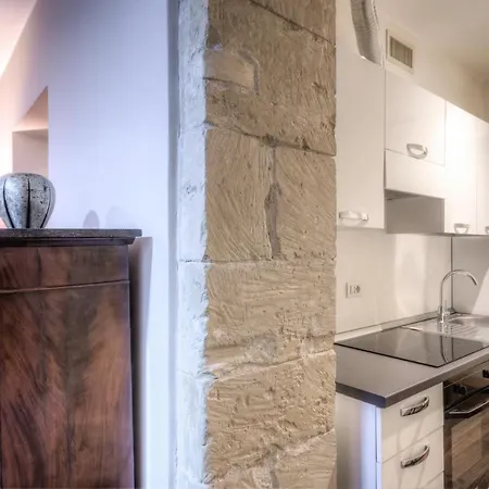 Right House Di Via Sulis - Neighborhood In The Town *