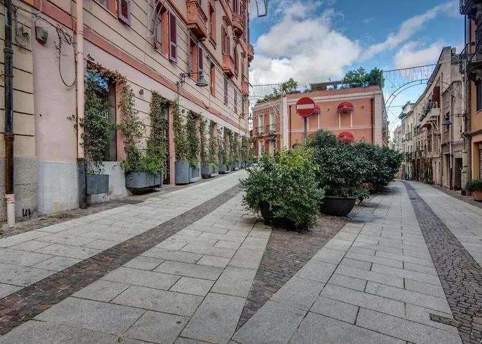 Right House Di Via Sulis - Neighborhood In The Town *